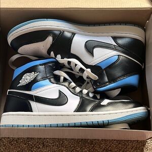 Jordan Women's Sneakers Black White Blue